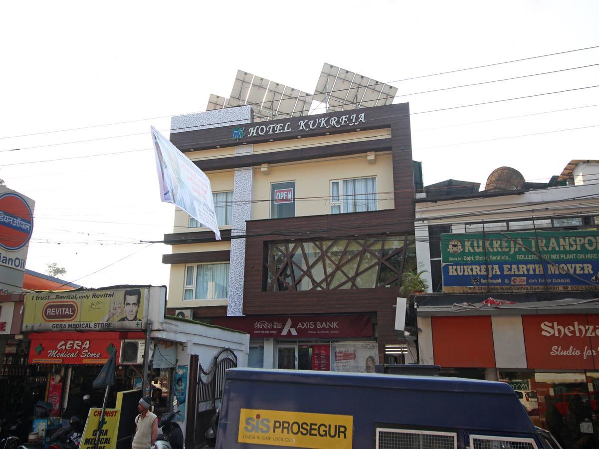 Oyo 8132 Hotel Kukreja Dehradun Dış mekan fotoğraf
