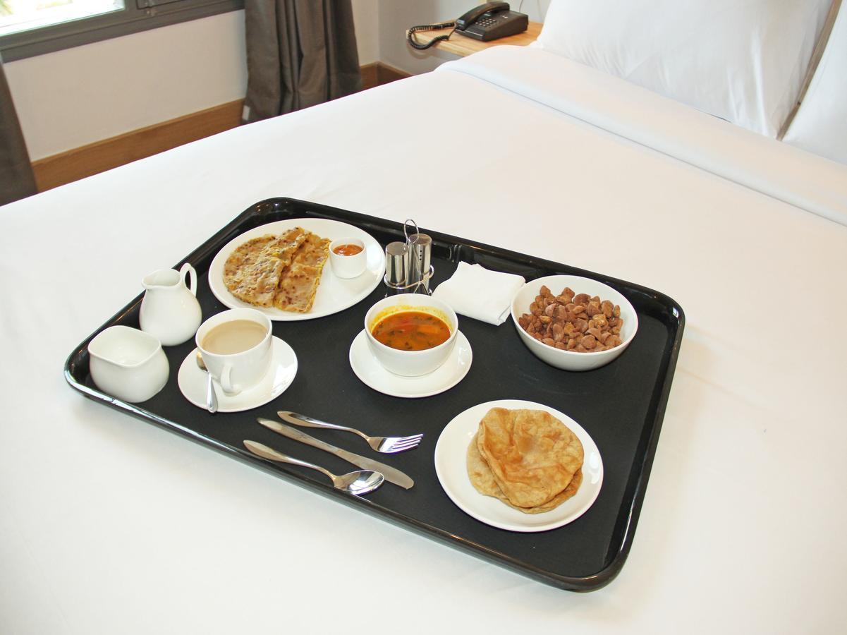 Oyo 8132 Hotel Kukreja Dehradun Dış mekan fotoğraf