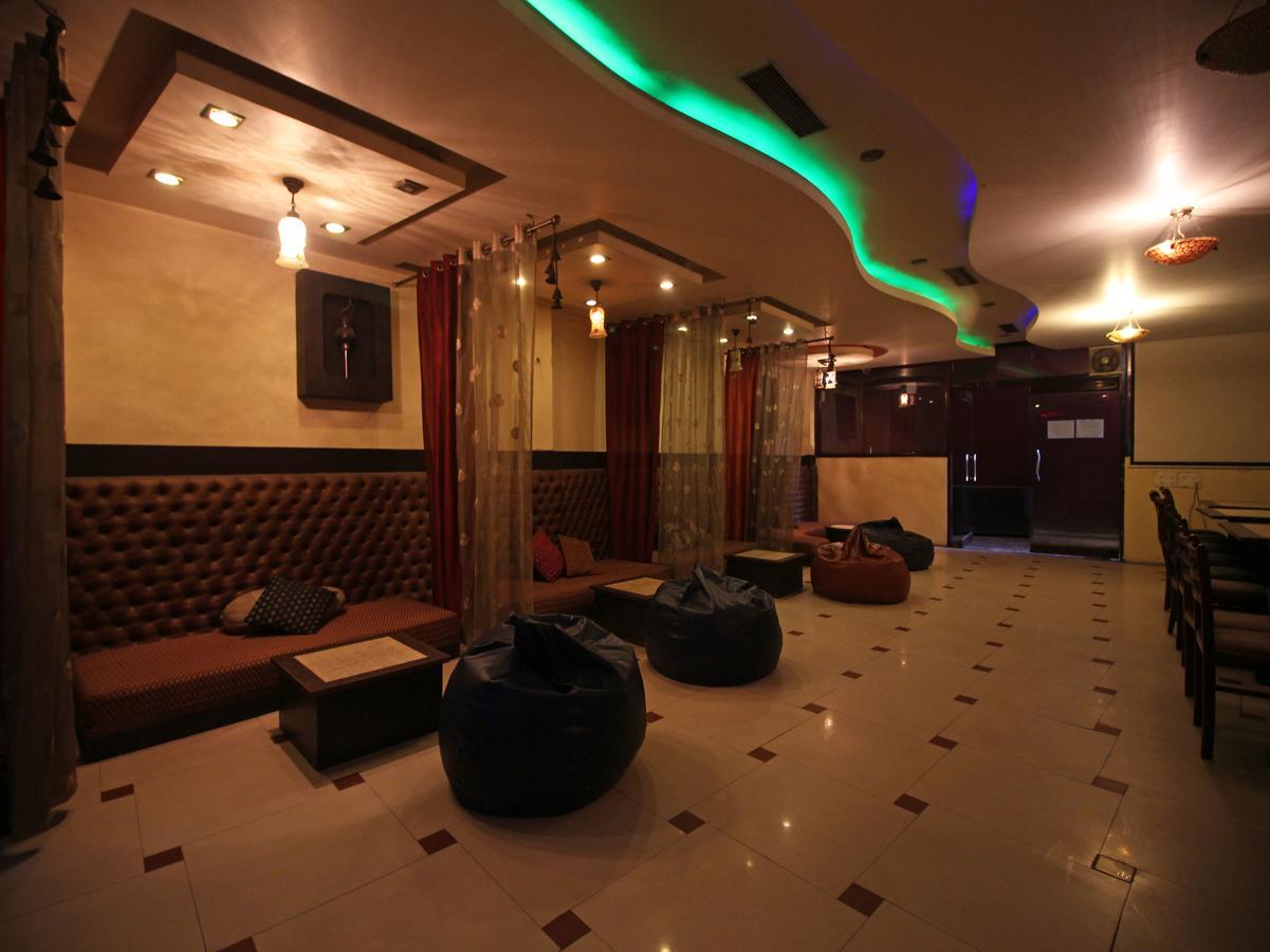 Oyo 8132 Hotel Kukreja Dehradun Dış mekan fotoğraf