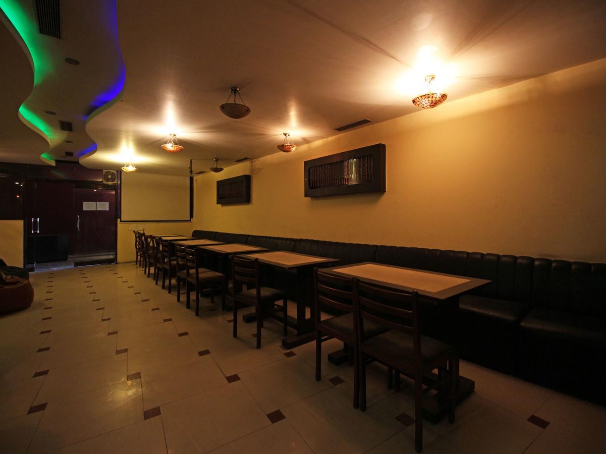 Oyo 8132 Hotel Kukreja Dehradun Dış mekan fotoğraf
