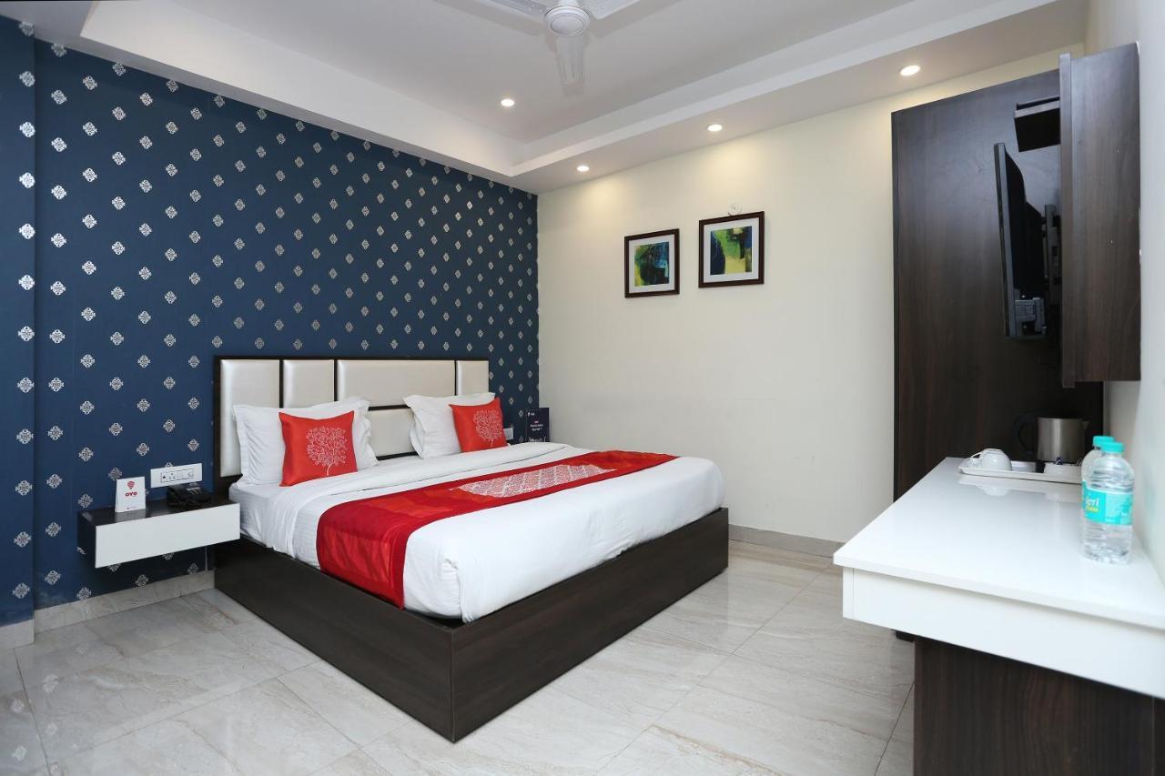 Oyo 8132 Hotel Kukreja Dehradun Dış mekan fotoğraf