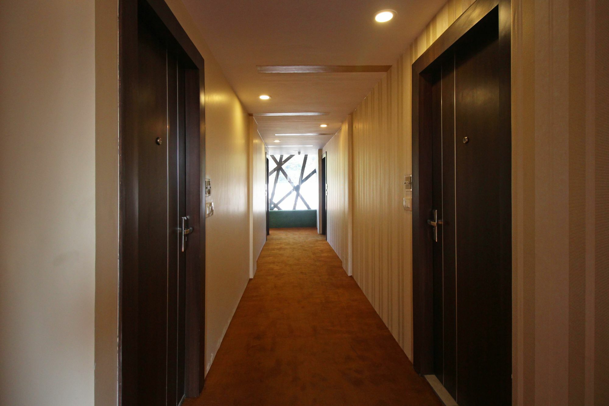 Oyo 8132 Hotel Kukreja Dehradun Dış mekan fotoğraf